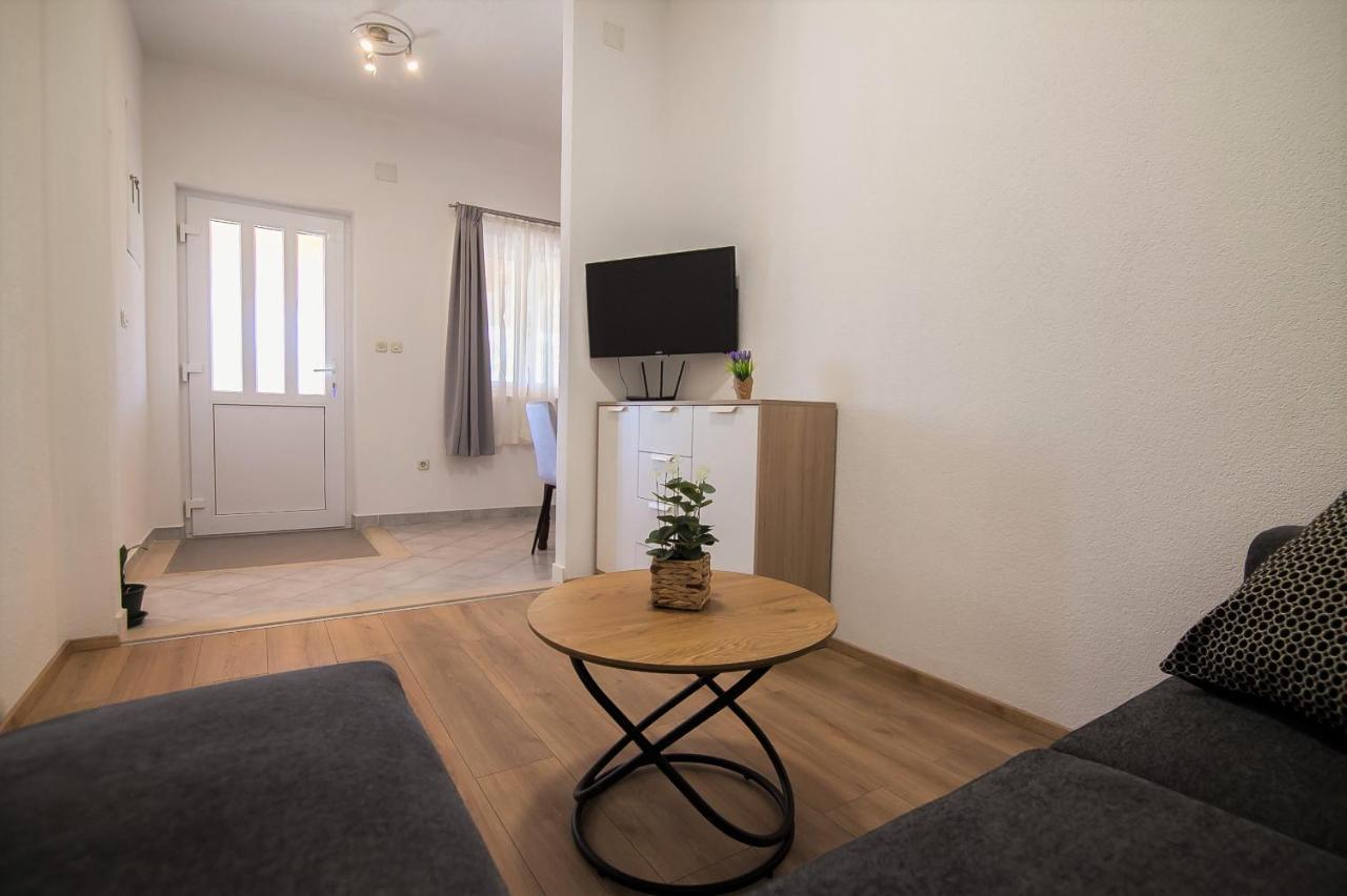Domus Apartments 볼 외부 사진